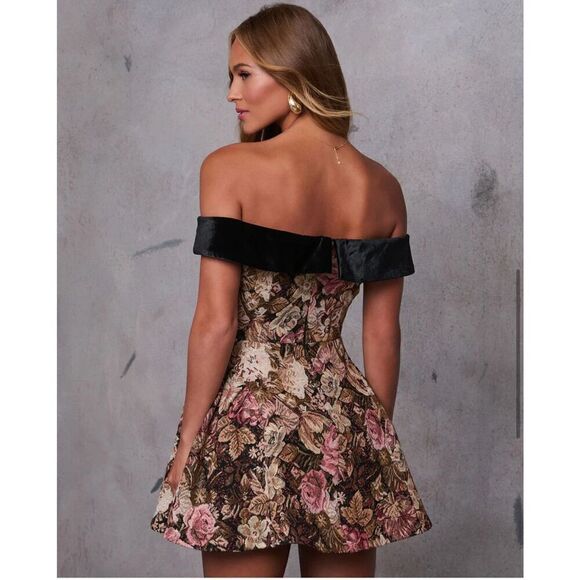 En Saison Capture Off Shoulder Fit & Flare Floral Brocade Mini Dress Winter S - Picture 2 of 5